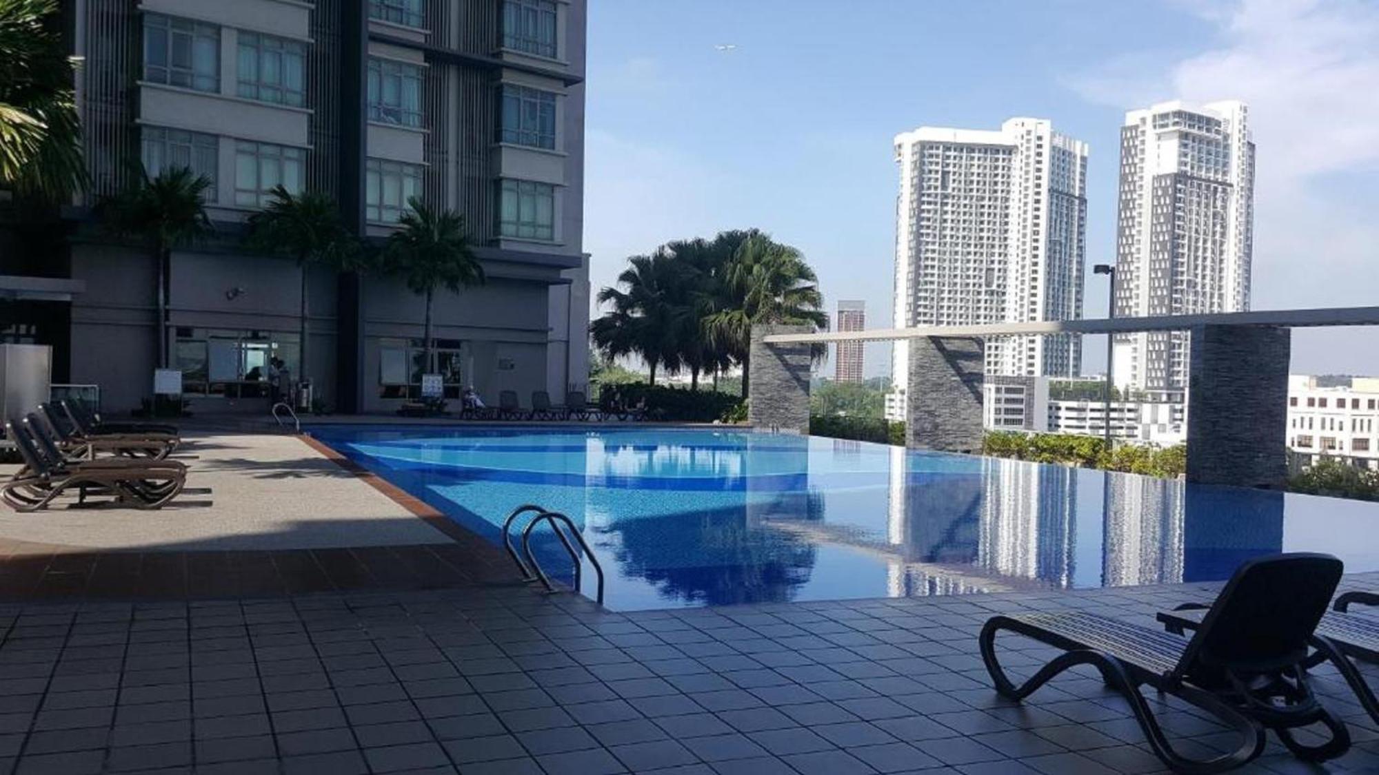 Shaftesbury Residences Cyberjaya Studio Suites Free Parking Екстер'єр фото