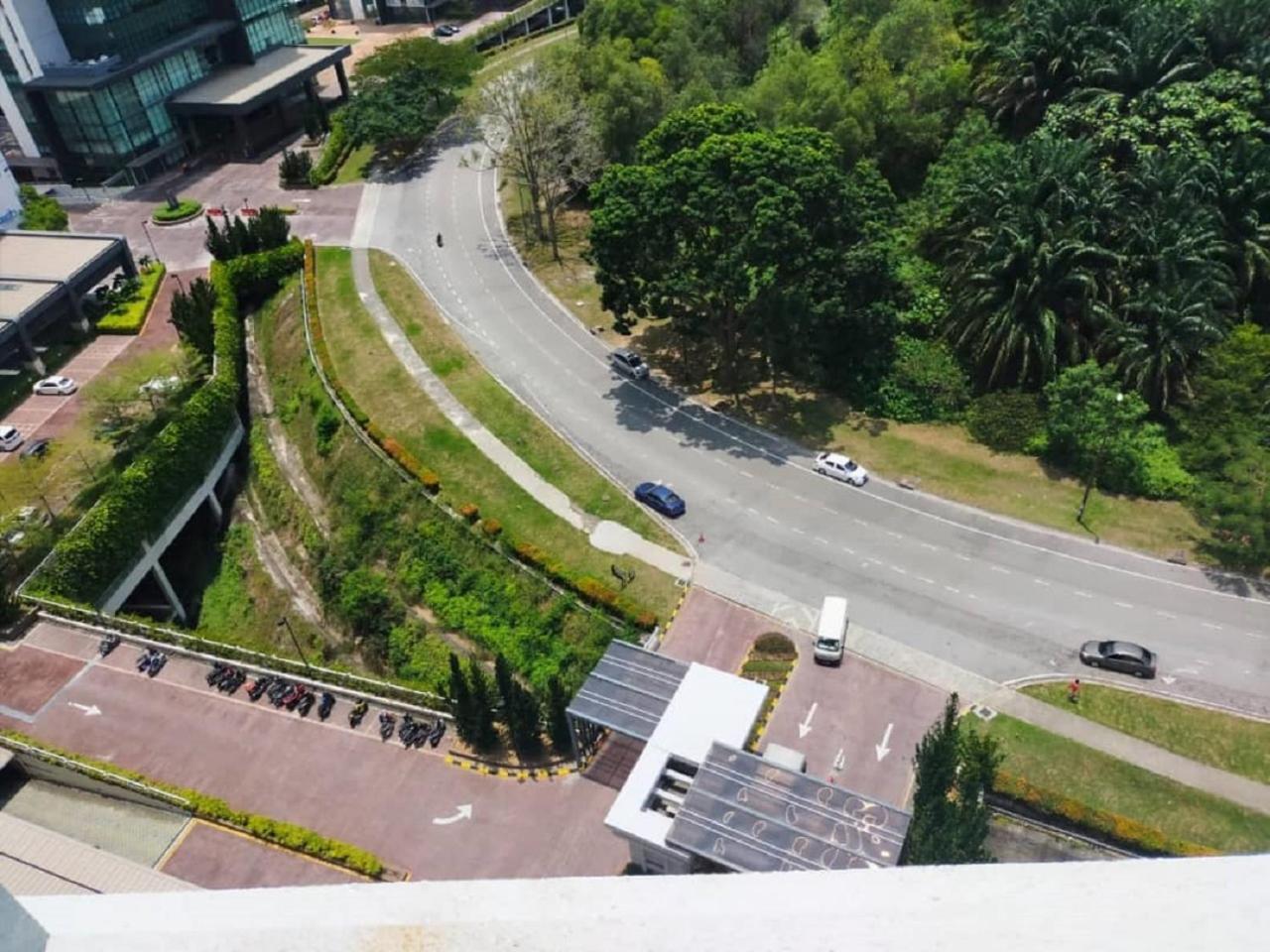 Shaftesbury Residences Cyberjaya Studio Suites Free Parking Екстер'єр фото