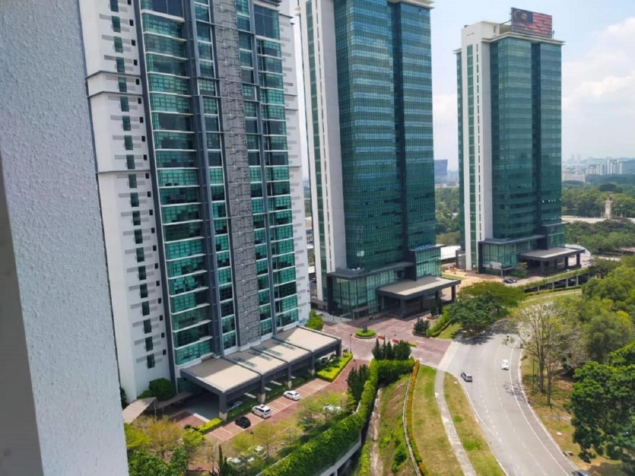 Shaftesbury Residences Cyberjaya Studio Suites Free Parking Екстер'єр фото